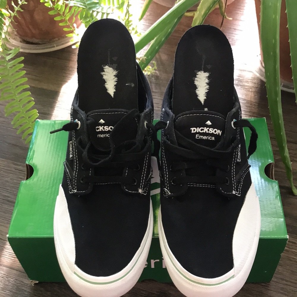 Emerica “Dickson” pro model canvas skate shoe. Men’s 10.